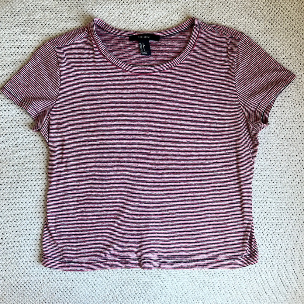 FOREVER 21 Women’s Red, White, & Black Striped Short Sleeve Tee